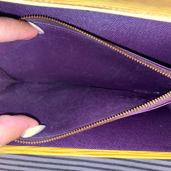 LV wallet - Picture 9 of 11